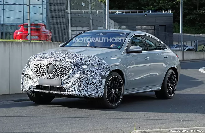 2027-mercedes-benz-amg-gle-53-coupe-facelift-spy-shots--photo-via-baldauf_100935016_h