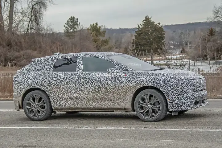 2026-Cadillac-Optiq-V-0206-14-1024x683