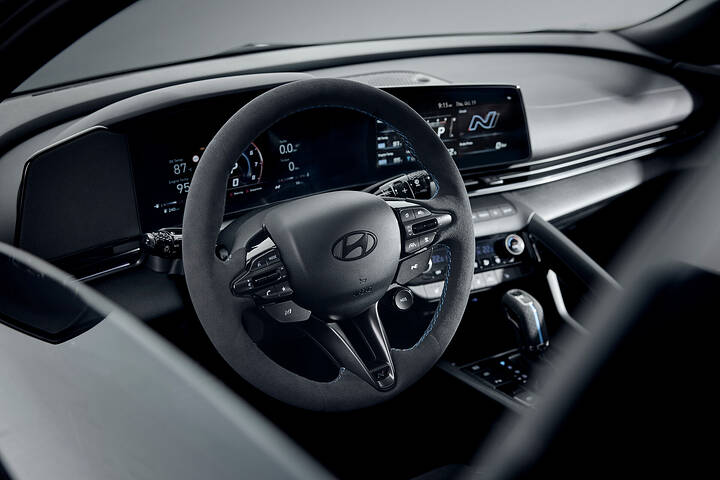 2027 Hyundai Elantra N Monochrome_newcarscoops_5