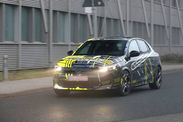 imgi_39_spy-photos-2027-opel-corsa-gse-coming-later-this-year-as-the-peugeot-e-208-gti-s-twin_1