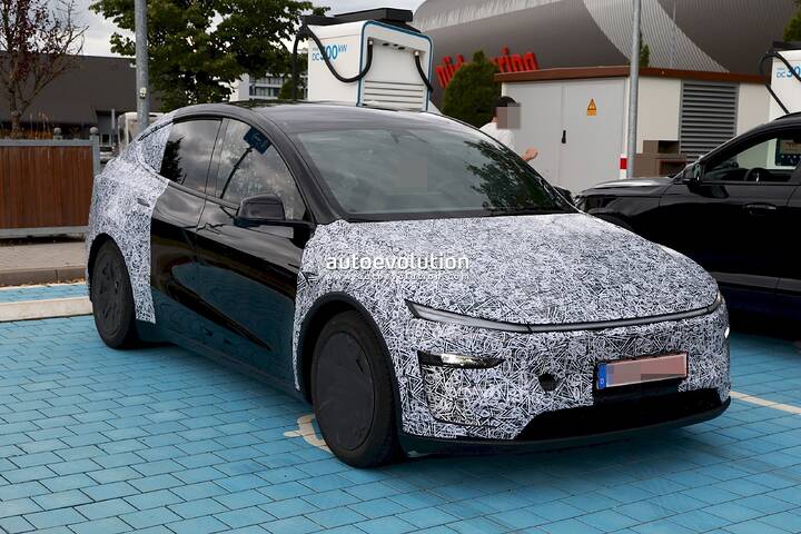 imgi_51_2026-tesla-model-y-l-caught-testing-on-the-nurburgring-european-model-confirmed_3