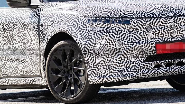 Cazado el nuevo Renault Megane que llega en 2026, su renovado diseño comienza a descubrirse 9