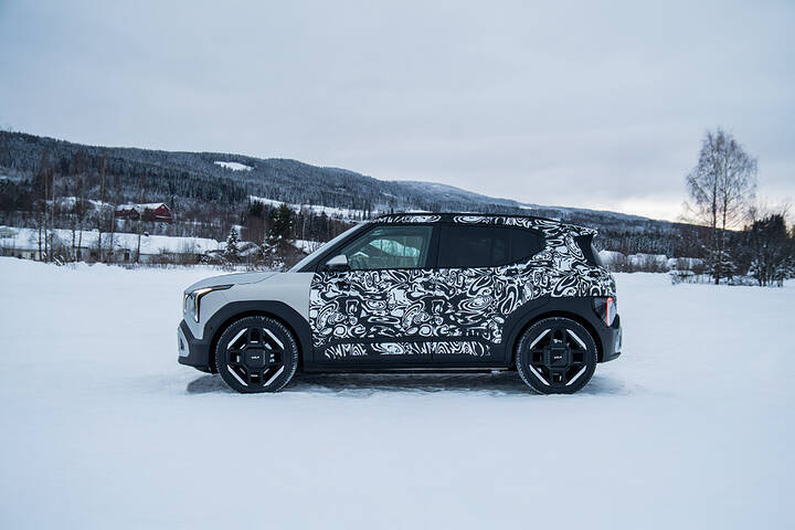 30383-kia-ev2-prototype-winter-test-norway-elprix-print-3600x2400-16