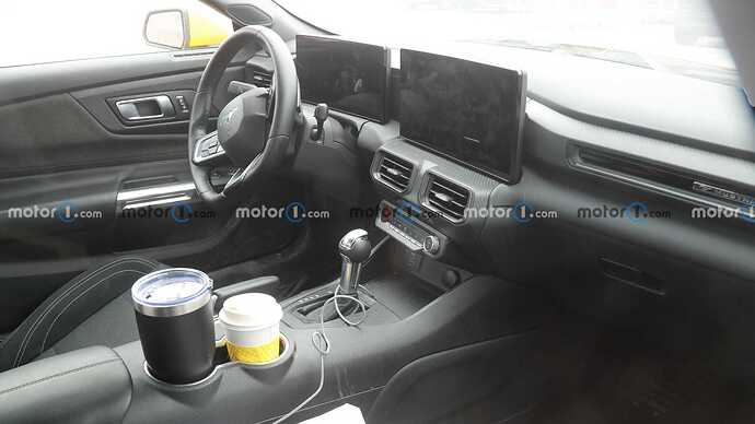2024-ford-mustang-interior-base-model-spy-photo (2)