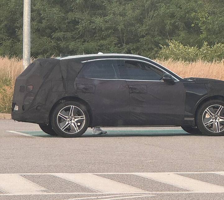 2025 Genesis GV70 facelift_image