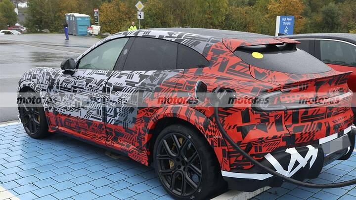 El nuevo Xiaomi YU7 GT quiere destronar a Ferrari, cazado en Nürburgring con más de 1.000 CV 14