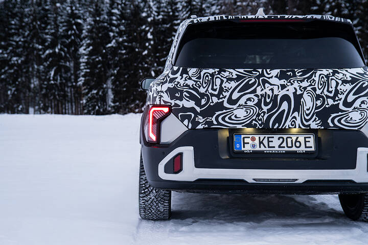 30381-kia-ev2-prototype-winter-test-norway-elprix-print-3600x2400-18