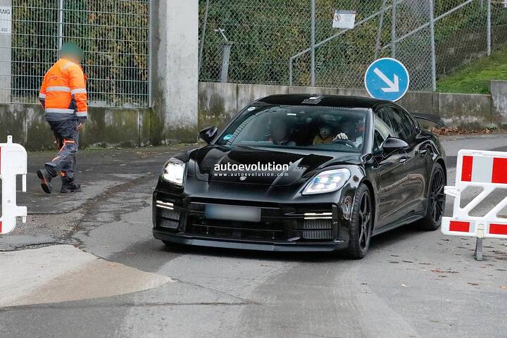 imgi_42_2027-porsche-panamera-turbo-gt-packs-electrified-v8-muscle_3