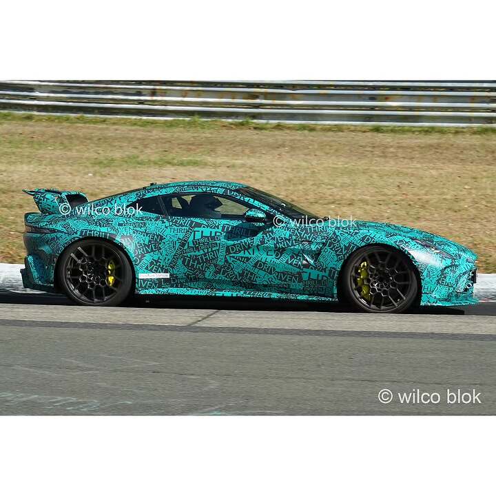 Aston Martin Vantage RS spied!A more track-focused Vantage is on the way, reportedly targeting (1)