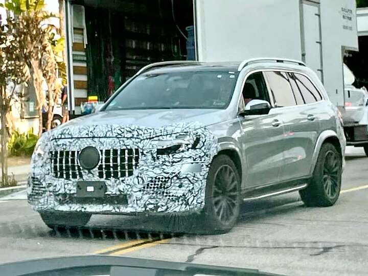 2026 Mercedes GLS Facelift spotted  in California during testing. #2026mercedesgls #mercedesglsf