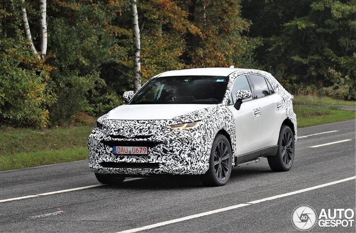 Toyota Harrier 2027 Mule