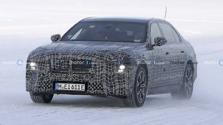 bmw-7er-g70-facelift-als-erlkonig-2025 (1)