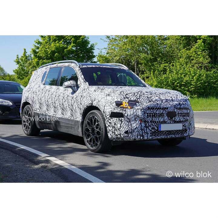 Next generation Mercedes GLB caught with weird decall taillights! #Mercedes #glb #ev #Mercedesglb #eqb #Mercedeseqb #eq #prototype #erlkönig #spyshot #carspy #nürburgring #Germany #german #luxury #lifestyle #suv #dasbesteodernichts #theb