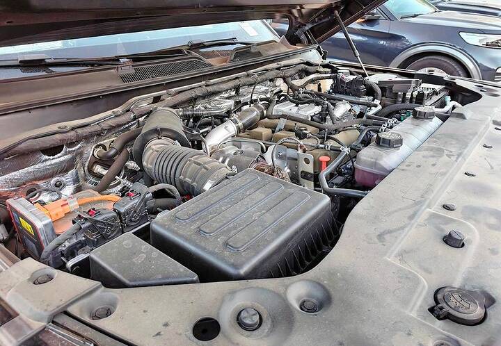 2027 Nissan Terrano SUV _newcarscoops_06071952