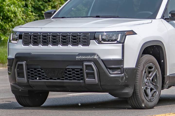 all-new-2026-jeep-cherokee-leaves-its-camouflage-at-home_19
