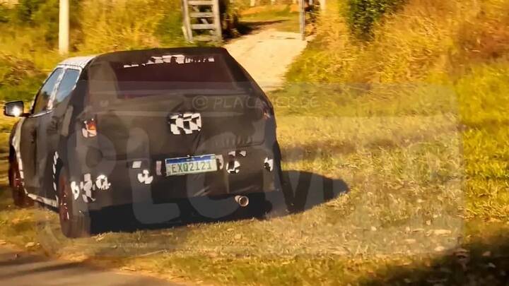 flagra-novo-hyundai-hb20-compacto-da-coreana-e-visto-em-testes-no-brasil (2)