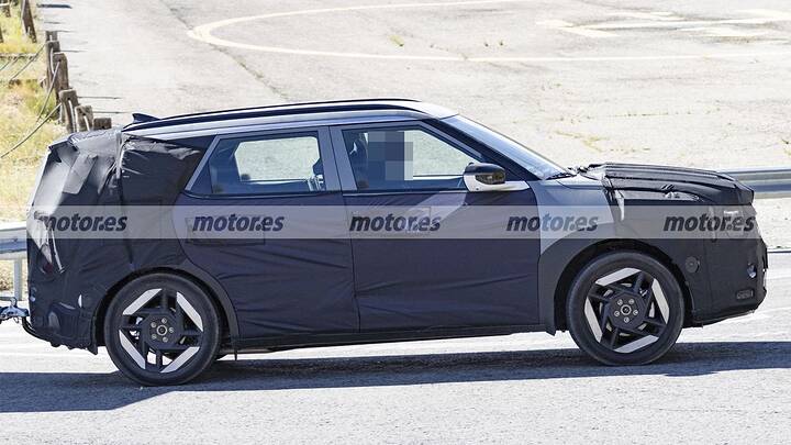imgi_28_kia-seltoshybrid-2026-fotos-espia-2025109972-1757342633_23