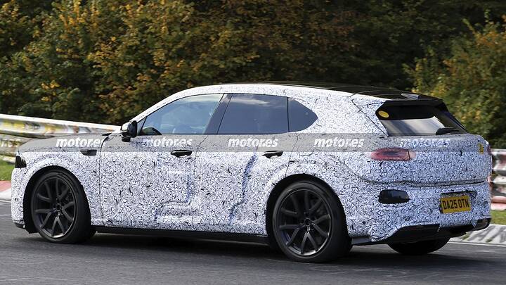 bentley-urban-suv-luxury-fotos-espia-2027-nurburgring-2025110509-1760443544_15