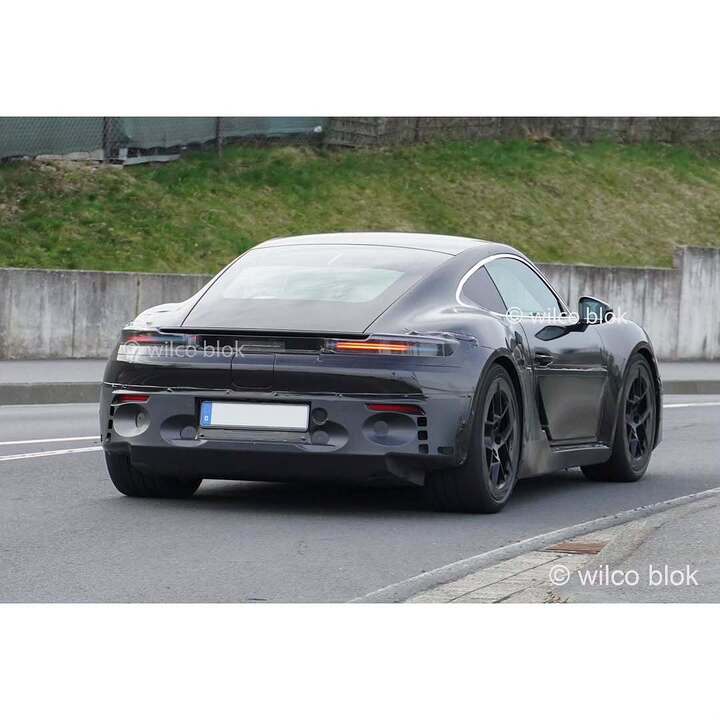We still don’t know when the electric Porsche Cayman will be revealed. But one thing’s for sure (2)