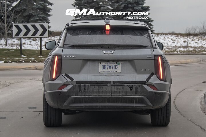 2025-Cadillac-Optiq-Sport-Gray-Chinese-Market-Model-First-On-The-Road-Photos-December-2023-Exterior-009-rear-tail-lights