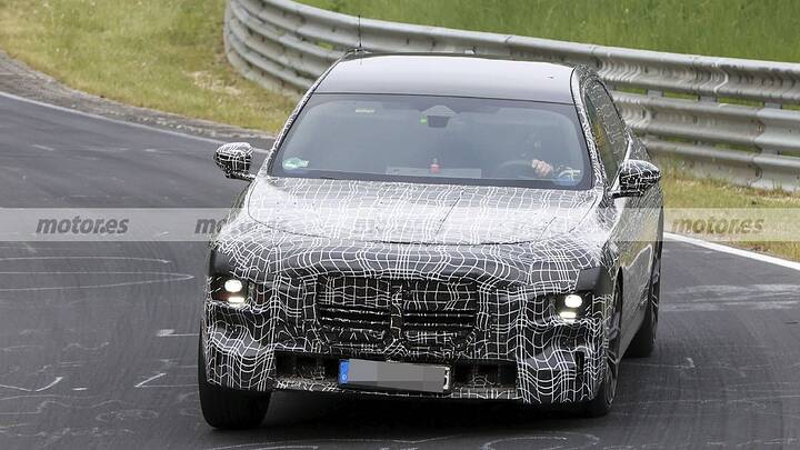 BMW resucita al Serie 7 Alpina, lujo extremo y actitud sin filtros para incomodar al Clase S ya rugen en Nürburgring 3