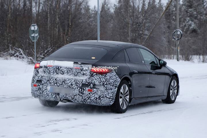 imgi_44_mercedes-eqs-is-getting-a-new-face-newcarscoops_9