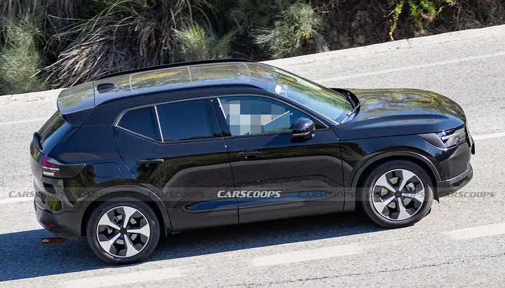 2027-Volvo-XC40-Facelift-Scoop-8-newcarscoops--2048x1170