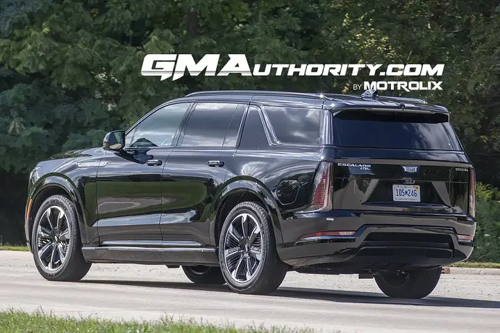 cadillac-escalade-iql-sport-first-photos-august-2024-exterior-008-side-rear-three-quarters