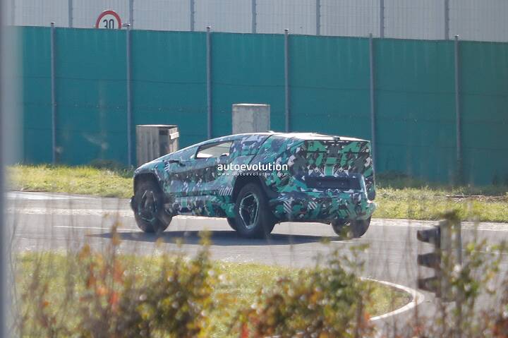 imgi_48_ceer-motors-suv-caught-testing-makes-the-tesla-cybertruck-look-normal_13