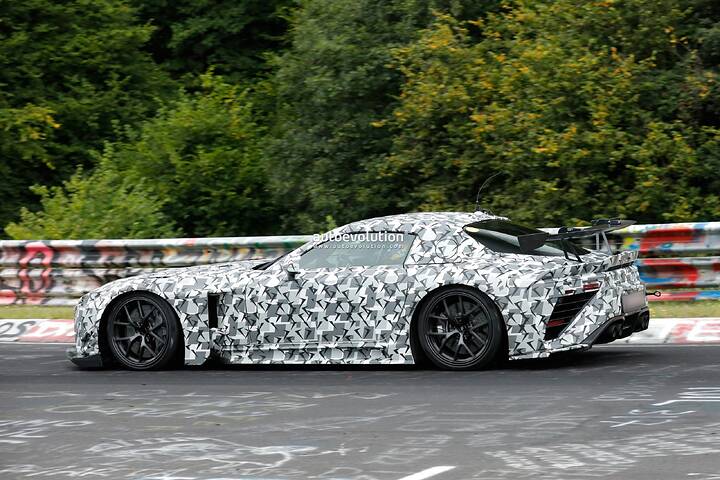 imgi_79_heres-the-lexus-lfr-supercar-like-youve-never-seen-it-before_14