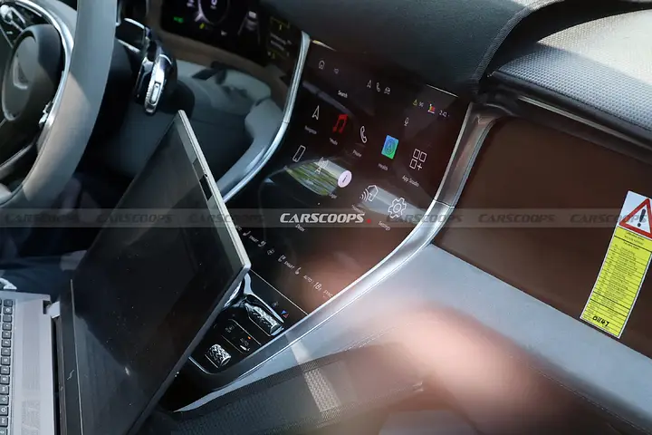 Bentley Electric SUV steering wheel is a new three-spoke design newcarscoops_d-4cc0715100fe