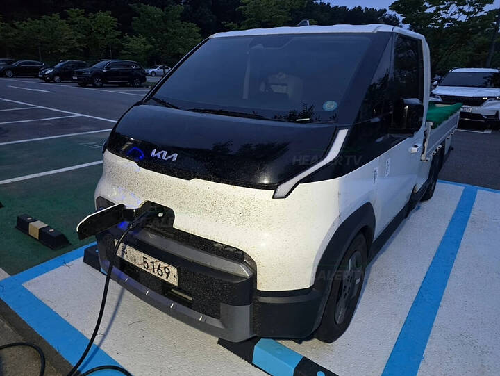 Kia PV5 0002