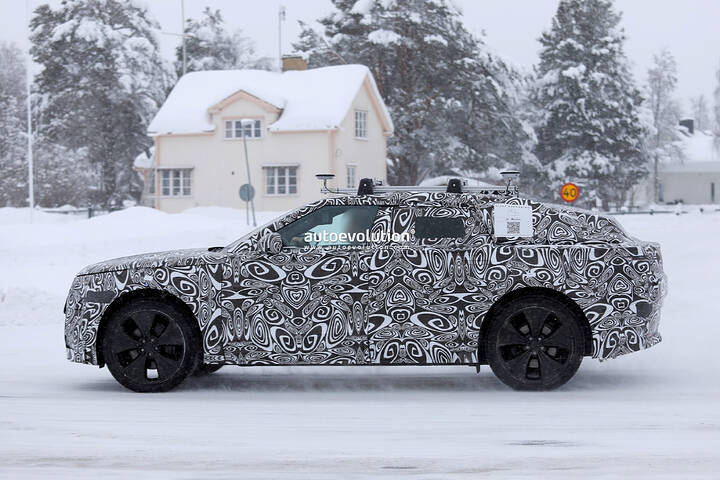 2027-range-rover-velar-electric-spotted-newcarscoops-0026