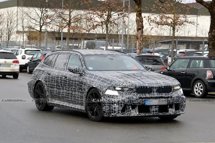 BMW-M5-Touring-Scoop-New-2