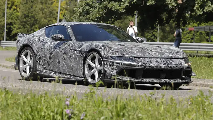 Ferrari 12 Cilindri  SV newcarscoops-3
