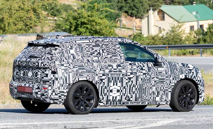 imgi_57_2026-skoda-epiq-spied-looking-sharp-small-electric-suv-features-concept-styling-cues_16