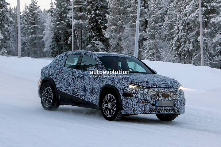 imgi_39_2027-mercedes-benz-gla-newcarscoops-final-tests-in-freezing-temperatures-264460_1