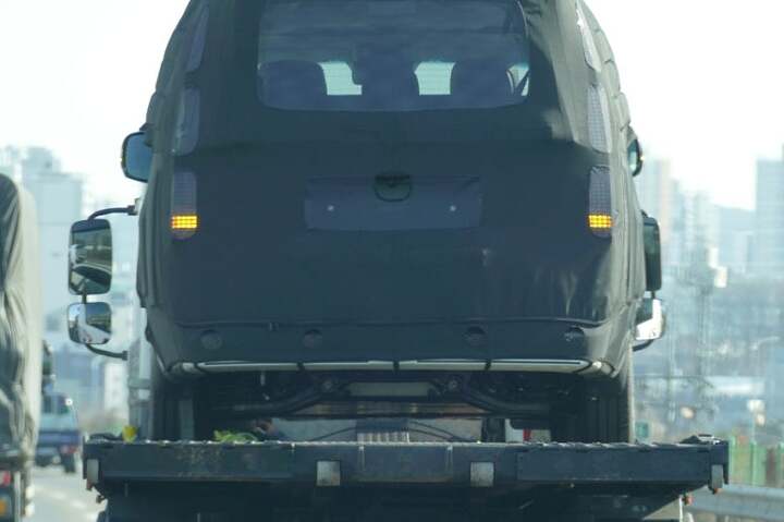 f45791a36_2026 Hyundai Staria EV_newcarscoops__79