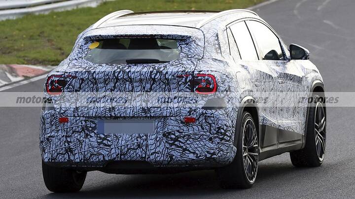 mercedes-amg-gla-electrico-newcarscoops-nurburgring-2028-2026113876-177739263811