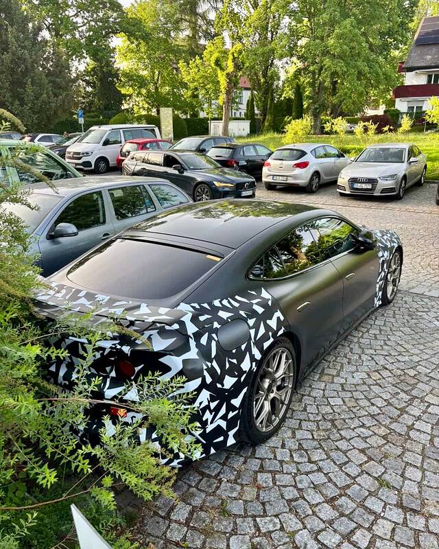 2027 Mercedes-AMG GT4 EV - newcarscoops - 385