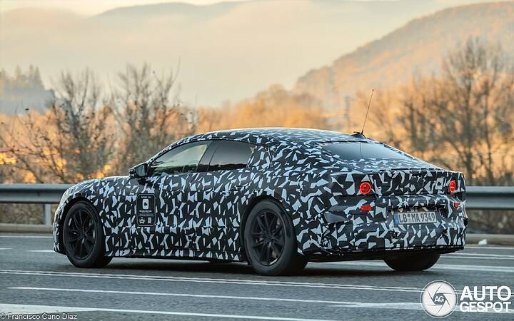 mercedes-amg-gt-4-door-coupe-ev-da8c7-c960805122025150724_6