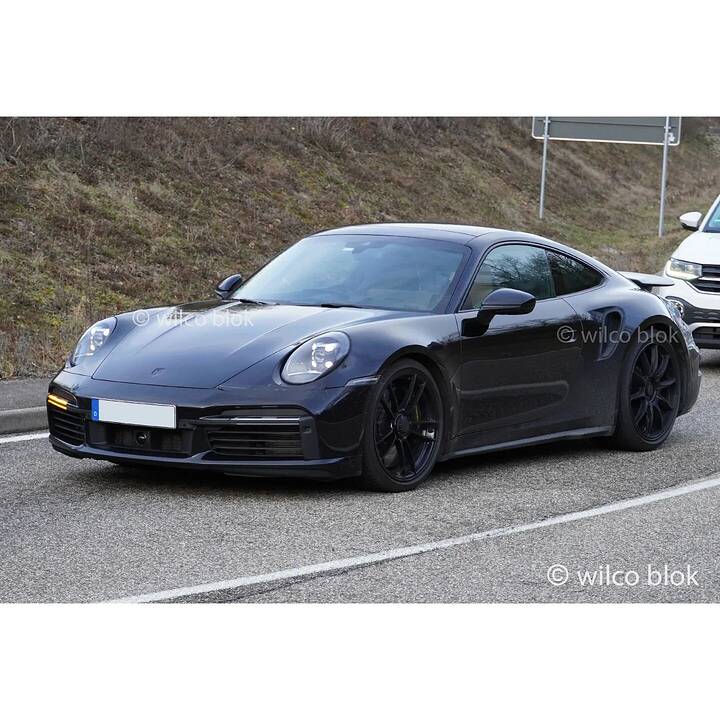 Facelift version of the Porsche 911 Turbo Simage
