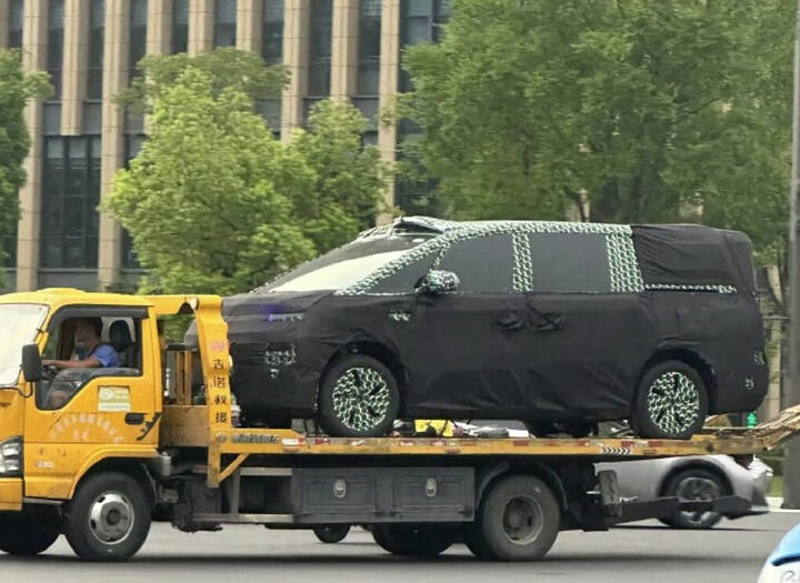 e0f8b854gy1i40s7f1oz1j20sc0kok79