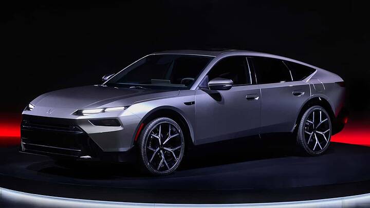 honda-hybrid-sedan-prototype-newcarscoops