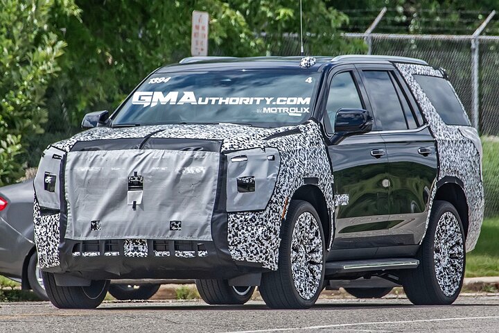 2024-chevrolet-tahoe-high-country-prototype-spy-shots-july-2023-exterior-011