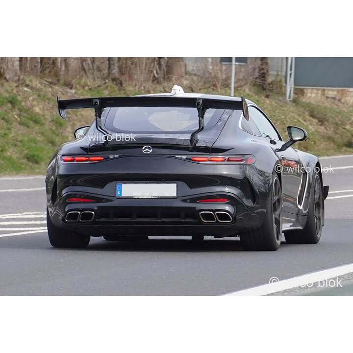 Mercedes-AMG GT PRO_newcarscoops_fdf