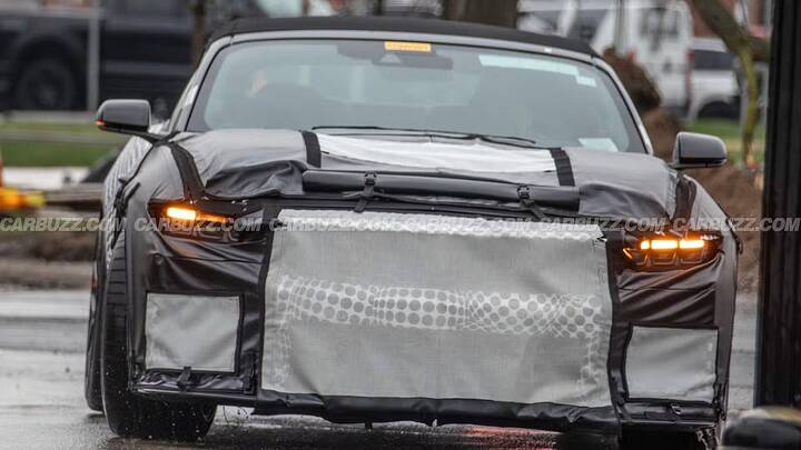 imgi_162_ford-mustang-dark-horse-sc-convertible-spy-photo--newcarscoops-15