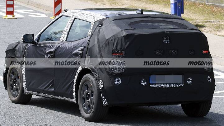 Primeras fotos espía del Hyundai IONIQ 2, el eléctrico que hará temblar al Volkswagen ID.2 15