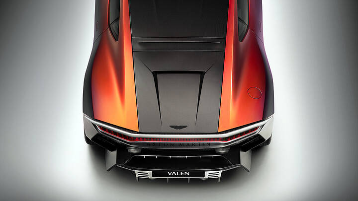 Aston Martin Valen_19