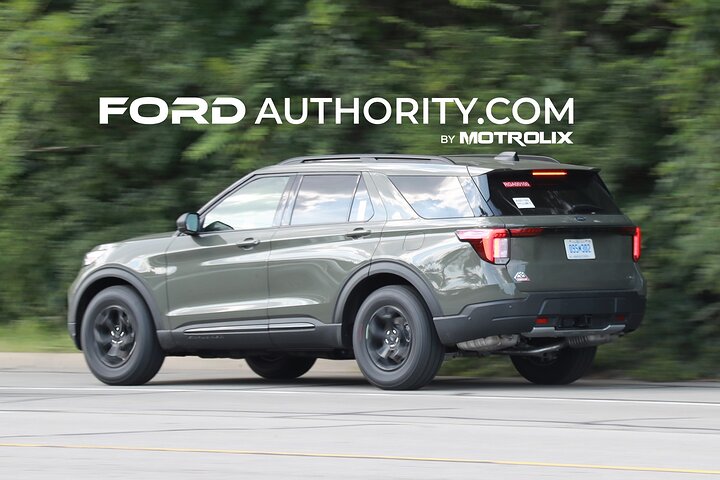 2024-ford-explorer-timberline-refresh-prototype-spy-shots-no-camouflage-july-2023-exterior-006